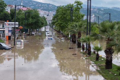 Trabzon'da Sel Felaketi: 1 Kişi Kayıp