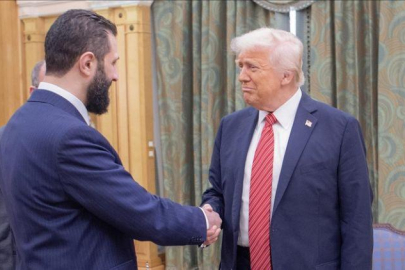 Trump, Suriye yaptırımlarını askıya alıyor