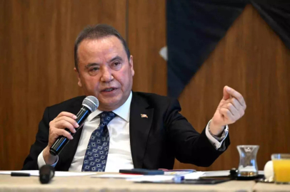 Antalya Büyükşehir Belediye Başkanı Muhittin Böcek gözaltına alındı