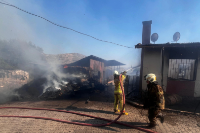 Bayındır yangını yerleşimi tehdit etti. 100 kişi tahliye edildi