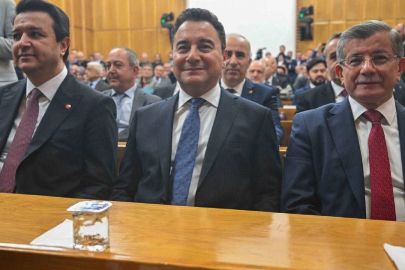 Komisyonda Çekimser Kalan Yeni Yol Grubu İmralı'ya Gitmiyor